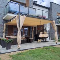Aranżacja: Metalowa pergola tarasowa z zasłonami 4x4 Niro - Cream