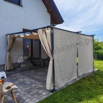 Aranżacja: Metalowa pergola tarasowa z zasłonami 4x4 Niro - Cream