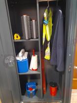 Aranżacja: Metalowa szafa gospodarcza z drążkiem Deto 1800 x 800 x 410 mm