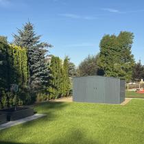 Aranżacja: Metalowa szopa ogrodowa na narzędzia Hartt Plus 360x360x205cm - drzwi na zawiasach - Antracyt A16