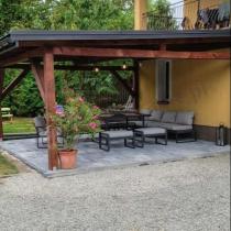 Aranżacja: Metalowy narożnik na taras z dużym, wysokim stołem 160cm i fotelem - Panaon Corner XXL - Light Grey