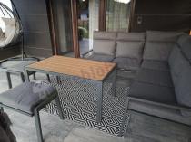 Aranżacja: Metalowy narożnik na taras z pufami i stołem 120cm Doros Corner - Polywood Dark Grey