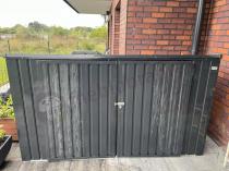 Aranżacja: Metalowy schowek na pojemniki na odpady Lagger 237x101cm - Antracyt