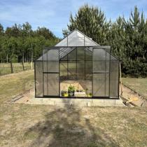 Aranżacja: Mocna szklarnia z poliwęglanu 6mm i aluminium 305x488x245cm
