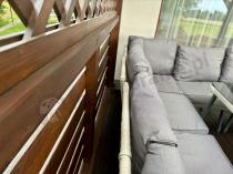 Aranżacja: Modułowy narożnik na taras 240x240cm z fotelami, pufami i stołem Postigo Corner XXL Light Grey