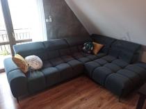 Aranżacja: Narożnik do salonu Plaza L z wysuwanym siedziskiem Matt Velvet 97 ciemnoszary 300x216cm prawy