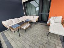 Aranżacja: Narożnik ogrodowy boho rope style z dużym stołem, fotelem i pufami Torgiano Corner XL beżowy