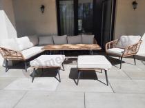 Aranżacja: Narożnik ogrodowy boho rope style z dużym stołem, fotelem i pufami Torgiano Corner XL beżowy