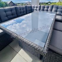 Aranżacja: Narożnik ogrodowy technorattan 250x190cm z pikowanymi poduszkami + pufy Cofete Anthracite