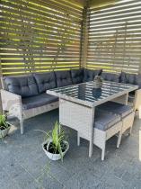 Aranżacja: Narożnik technorattan ze stołem 120x70cm i pufami Perata Corner Grey