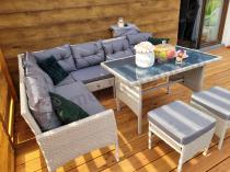 Aranżacja: Narożnik technorattan ze stołem 120x70cm i pufami Perata Corner Light Grey