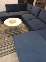 Aranżacja: Narożnik welurowy w kształcie U granatowy Flavio U 367x214cm lewy