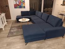 Aranżacja: Narożnik welurowy w kształcie U granatowy Flavio U 367x214cm lewy