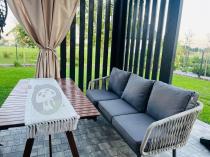 Aranżacja: Nowoczesna jasnoszara trzyosobowa sofa ogrodowa 182 cm Postigo