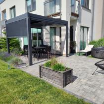 Aranżacja: Nowoczesna pergola tarasowa 3x3m z lamelami Lufel - Antracyt