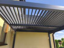 Aranżacja: Nowoczesna pergola tarasowa 3x3m z lamelami Lufel - Antracyt