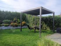 Aranżacja: Nowoczesna pergola tarasowa 3x3m z lamelami Lufel - Antracyt