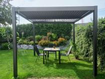 Aranżacja: Nowoczesna pergola tarasowa 3x3m z lamelami Lufel - Antracyt