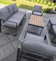 Aranżacja: Nowoczesne meble na taras - zestaw z sofą, fotelami i pufami - Panaon Dining Plus Grey Teak