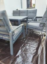 Aranżacja: Nowoczesny zestaw mebli ogrodowych dla 8 osób z 2 sofami 200cm, 2 fotelami i stołem 150x90 cm Tavaro Grande Antracite