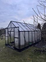 Aranżacja: Ogrodowa szklarnia z poliwęglanu 8mm PREMIUM - stelaż aluminiowy 244x428x240cm