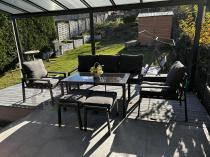 Aranżacja: OUTLET - Grafitowy zestaw mebli metalowych na taras Sodor Dining + pufy - Dark Grey