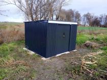 Aranżacja: OUTLET - Metalowy domek na narzędzia ze świetlikiem Kaggen 261x241cm - Antracyt