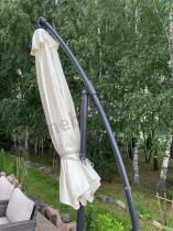 Aranżacja: Parasol ogrodowy na wysięgniku Lado 300 z podstawą - obciążnikami