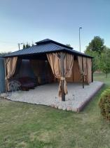 Aranżacja: Pergola altana metalowa 3,5x6z dachem Hardtop i zasłonami Hater - Woodlook