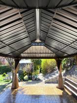 Aranżacja: Pergola altana metalowa 3,5x6z dachem Hardtop i zasłonami Hater - Woodlook