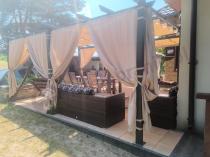 Aranżacja: Pergola ogrodowa 3x5,5 z materiałowym dachem i zasłonami Kirn 2.0 beż