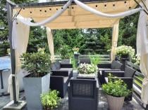 Aranżacja: Pergola ogrodowa metalowa Niro 3x3 z materiałowym dachem - Cream