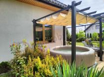 Aranżacja: Pergola ogrodowa wolnostojąca aluminium 3x3 Kirn Beż