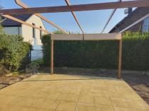 Aranżacja: Pergola ogrodowa z materiałowym dachem Kirn 4x4 Aluminium - Cream Wood