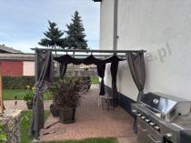 Aranżacja: Pergola tarasowa wolnostojąca z zasłonami Niro 3x5,5 - Grey