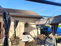 Aranżacja: Pergola tarasowa wolnostojąca z zasłonami Niro 3x5,5 - Grey