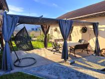 Aranżacja: Pergola tarasowa wolnostojąca z zasłonami Niro 3x5,5 - Grey