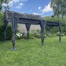 Aranżacja: Pergola tarasowa wolnostojąca z zasłonami Niro 3x5,5 - Grey