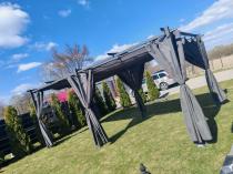 Aranżacja: Pergola tarasowa wolnostojąca z zasłonami Niro 3x5,5 - Grey
