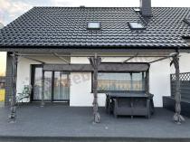 Aranżacja: Pergola tarasowa wolnostojąca z zasłonami Niro 3x5,5 - Grey