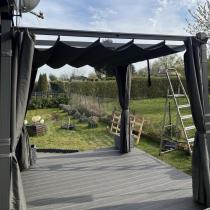 Aranżacja: Pergola wolnostojąca na taras z zasłonami 3x3 Kirn 2.0 Szary - stelaż aluminiowy