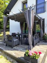 Aranżacja: Pergola wolnostojąca na taras z zasłonami 3x3 Kirn 2.0 Szary - stelaż aluminiowy