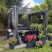 Aranżacja: Pergola wolnostojąca na taras z zasłonami 3x3 Kirn Szary - stelaż aluminiowy
