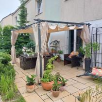 Aranżacja: Pergola wolnostojąca z zasłonami bocznymi 3x4 Niro - Cream