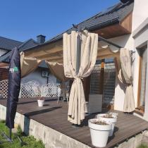 Aranżacja: Pergola wolnostojąca z zasłonami bocznymi 3x4 Niro - Cream