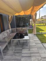 Aranżacja: Pergola wolnostojąca z zasłonami bocznymi 3x4 Niro 2.0 - Cream
