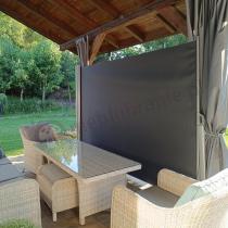 Aranżacja: Podwójna markiza tarasowa boczna zwijana roleta z kasetą Kira aluminium 200x600 Graphite