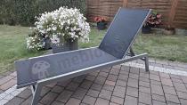 Aranżacja: Regulowany aluminiowy leżak ogrodowy Erebu - Black + Silver
