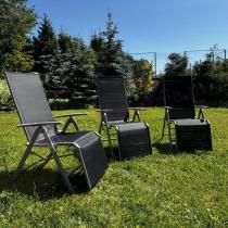 Aranżacja: Rozkładany leżak ogrodowy z siatką Moku - Black + Silver
