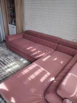 Aranżacja: Różowy wypoczynek do salonu welurowy Laurence 275x205 cm prawy
